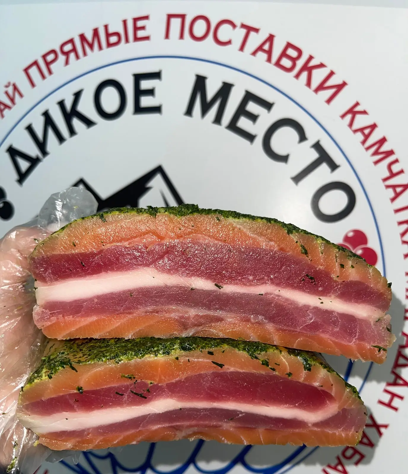 Слоёный рулет «Весенний» из сёмги, тунца и масляной рыбы в разрезе