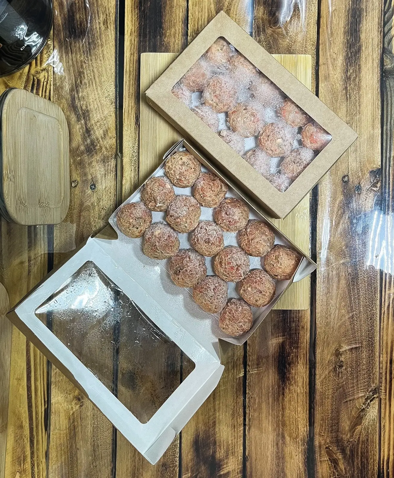 Рыбные фрикадельки из нерки в коробках